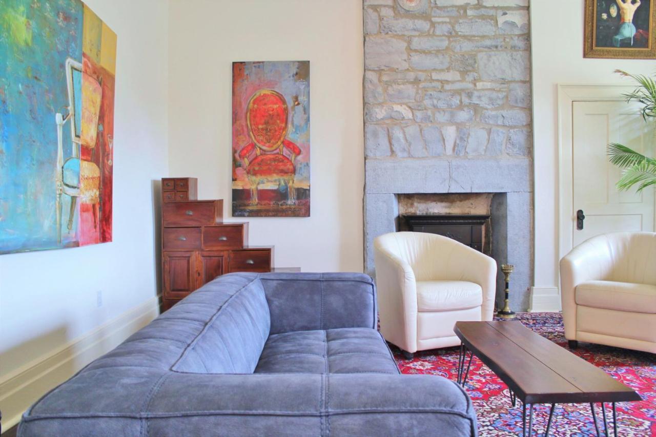 All Suites Whitney Manor Кингстон Экстерьер фото