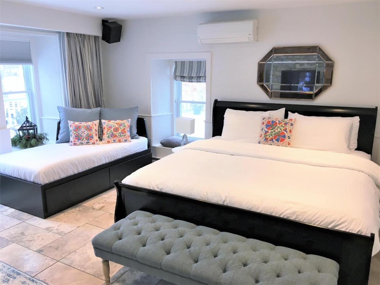 All Suites Whitney Manor Кингстон Экстерьер фото