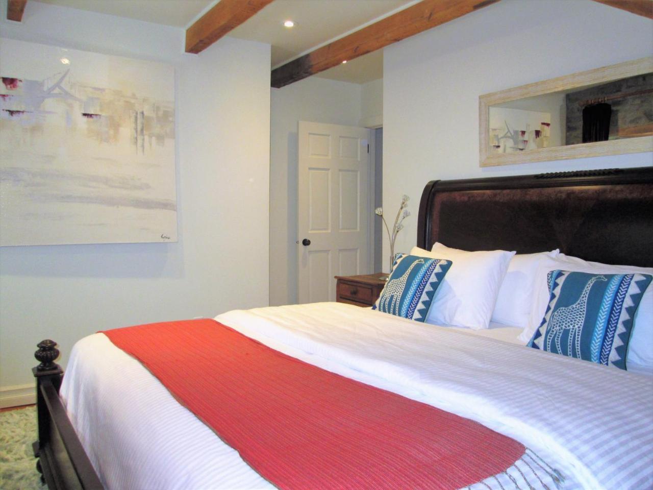 All Suites Whitney Manor Кингстон Номер фото